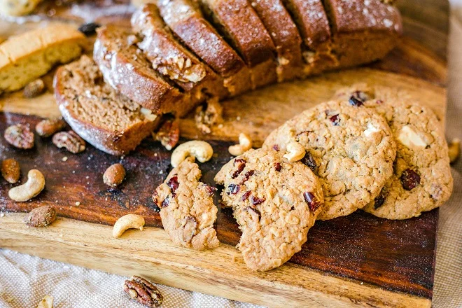 Cinnamon Almond Cookies