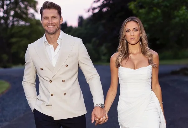 Jana Kramer and Allan Russell photos